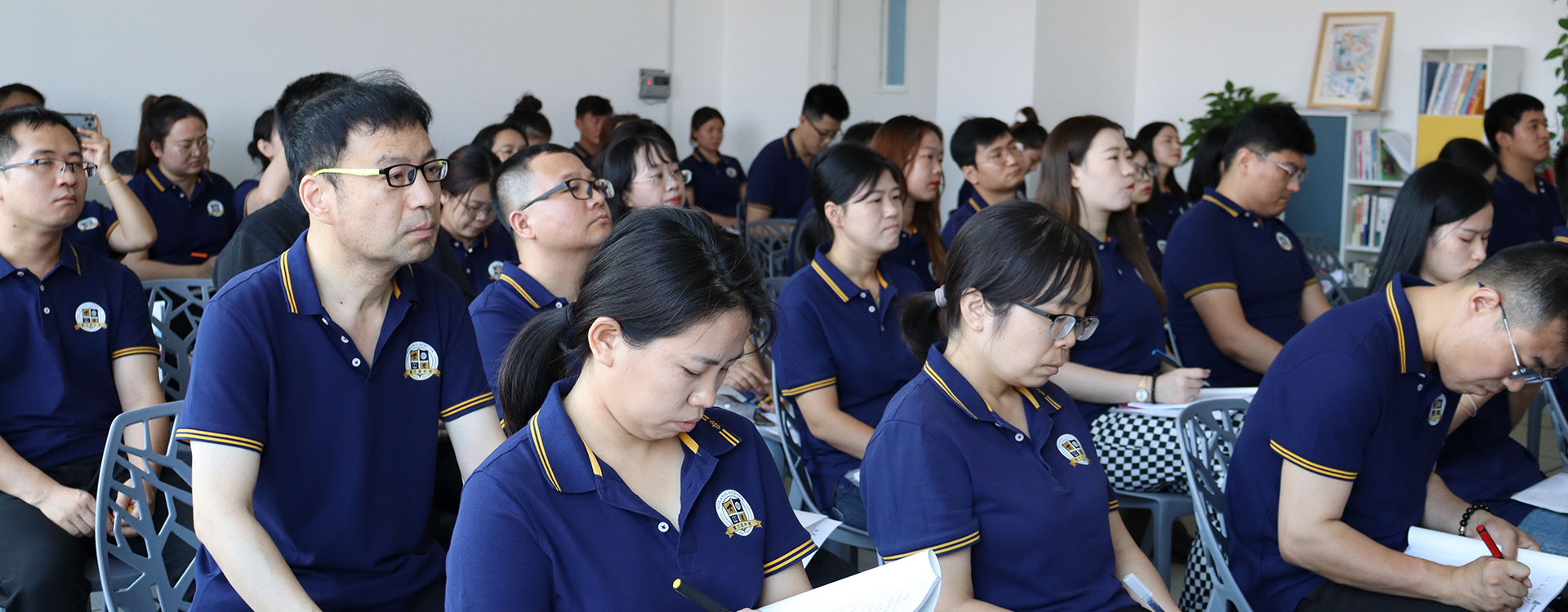 日中国女人大屄屄